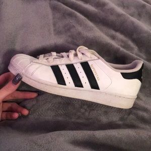 Adidas Sneakers
